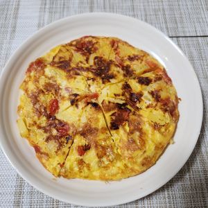 とももの作ってみた!投稿(普通のオムレツには戻れない、かも！【スパニッシュオムレツ】)