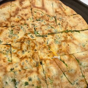 99の作ってみた!投稿(【長ねぎとちくわのチーズチヂミ】カリッとおいしい♪)