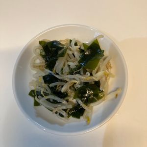 りりぃの作ってみた!投稿(レンジで5分！【もやしとわかめの無限ナムル】胡麻油香る♩)