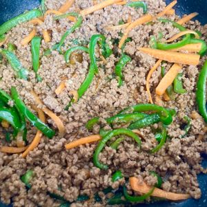 ゆかりの作ってみた!投稿(簡単・安い・旨い！【プルコギ風丼】)