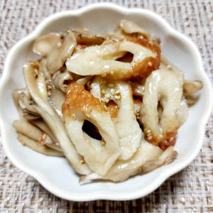 よっこの作ってみた!投稿(＼お弁当にも／レンチン4分【舞茸ちくわのごま味噌あえ】)