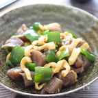 【うどんスープでこんにゃくの旨だししょうが炒め】味しみしみ！