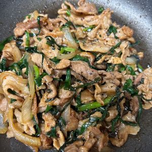 1154231の作ってみた!投稿(ワンパン10分！【豚こま肉とにらの旨ダレ炒め】ご飯すすむ♩)