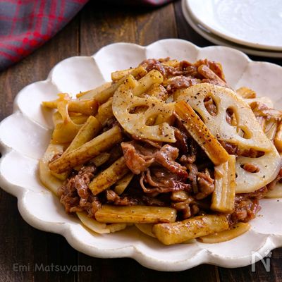 牛こまとれんこんとごぼうの甘辛醤油バター炒め