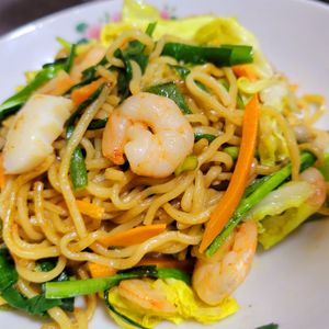 ヴェルの作ってみた!投稿(【上海風焼きそば】ぷりぷり海老の絶品焼きそば♡やみつきな味◎)