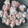【家族大絶賛♡バジル香る♪とろとろなすと鶏肉のトマト煮込み】の工程1