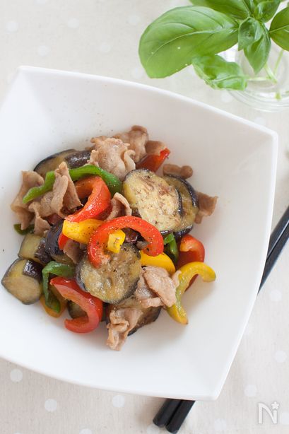 『豚肉と夏野菜の生姜焼き風炒め』＃お弁当＃簡単