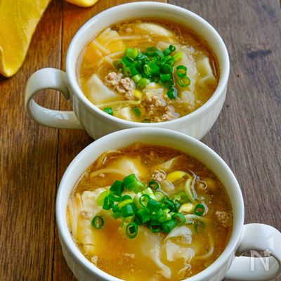 包まないコク旨味噌ワンタン豆もやしスープ