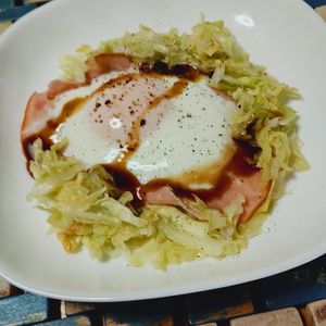 M*Pの作ってみた!投稿(ほんのひと手間!千切りキャベツのハムエッグ)