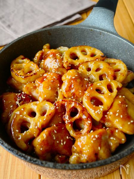 ワンパン10分【鶏むね肉とれんこんの甘酢炒め】