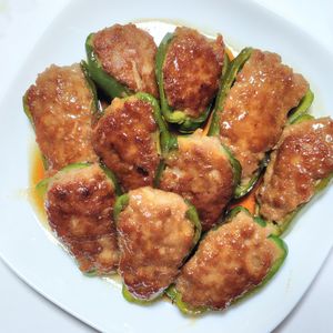 ふうかの作ってみた!投稿(【お弁当おかずにも】ピーマン肉詰めの甘酢がらめ)