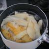 秋のご自愛。洋梨とローズマリーのハーブティーの工程1