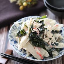 箸が止まらない♡ごぼうとカニカマとわかめのわさびマヨサラダ