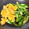 【おくらと卵のめんつゆバター炒め】やさしい味の副菜♡の工程3