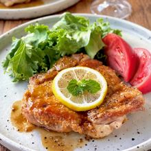 お店の味みたいと褒められる♪ガリバタレモンチキンステーキ