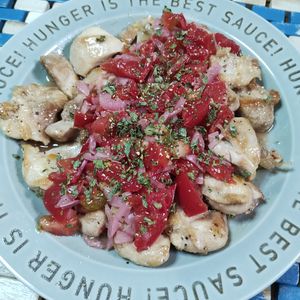 M＊Pの作ってみた!投稿(家族大絶賛！ピリ辛トマトソースでさっぱり！鶏肉ソテー)