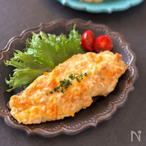 簡単♪火を使わない!鮭のマヨたま焼き
