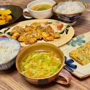 ぴいすけの作ってみた!投稿(洋の日に♪『キャベツと人参のコンソメスープ』)