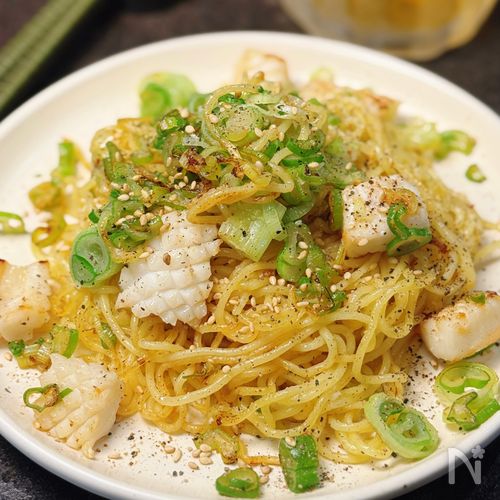 ビールがすすむ!【イカとネギの和風にんにく焼きそば】