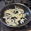 【簡単で美味しい】ハムたま甘辛丼の工程2