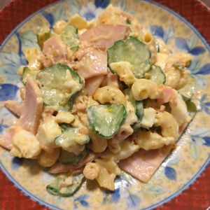 たりおの作ってみた!投稿(きゅうり入りでシャキシャキ美味しい!おかかのマカロニサラダ!)