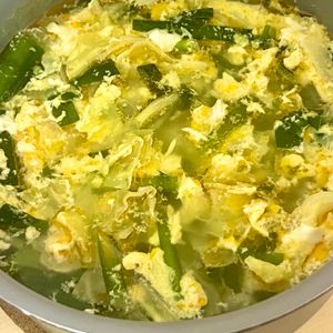 かなてぃの作ってみた!投稿(簡単！にらとキャベツの卵スープ)