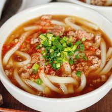 【豚そぼろあんかけうどん】とろ〜りあんで最後まで熱々♡
