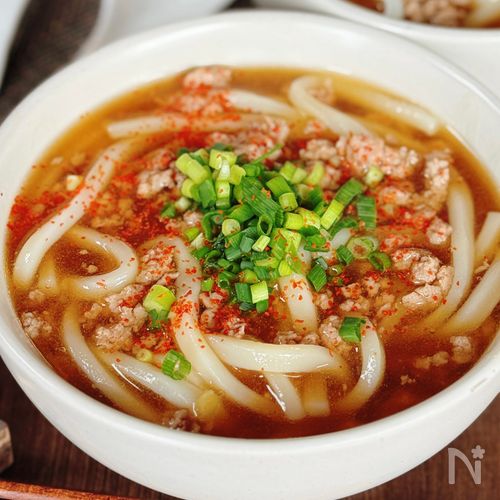 【豚そぼろあんかけうどん】とろ〜りあんで最後まで熱々♡