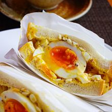 やっぱりこれ、食べごたえ抜群【ボリューム卵サンド】