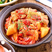 【豚じゃがトマト煮】簡単２ステップ！煮るだけで絶品おかず♡