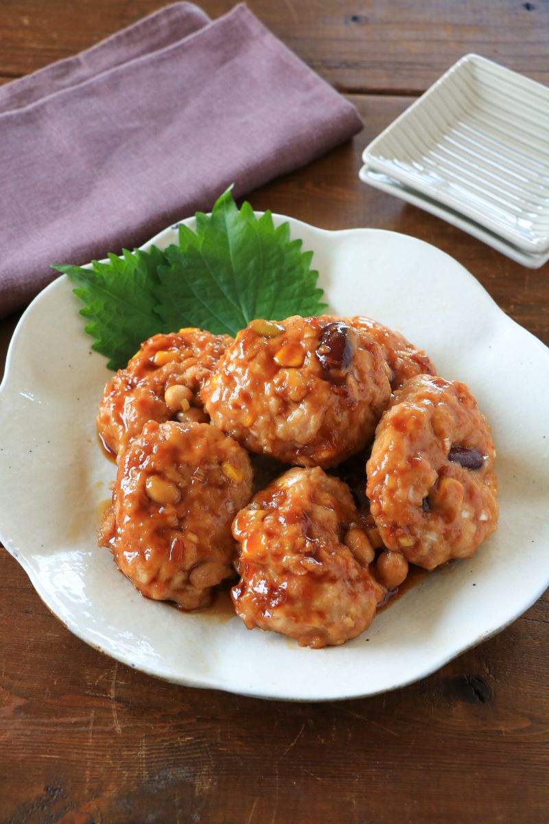 豆とコーンのあまからレンチンつくね | レシピサイトNadia