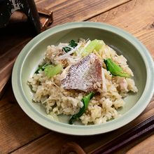 ネギとごま油香る「ジュワッとごま油のネギ鯛釜飯」