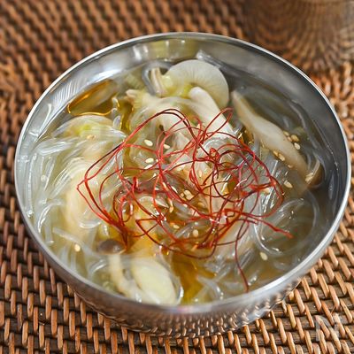 体重コントロールにおすすめ！やみつき♪しめじのはるさめスープ