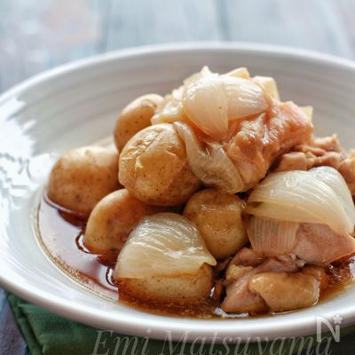 *新じゃがと新玉ねぎの鶏肉じゃが*ほっこりおかず