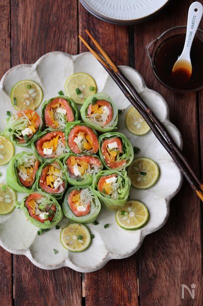 春キャベツとサーモンのロールサラダ。