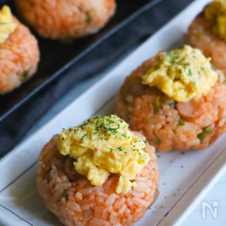 見た目もかわいいなんちゃってミニオムライスおにぎり By Natsu レシピサイト Nadia ナディア プロの料理家のおいしいレシピ