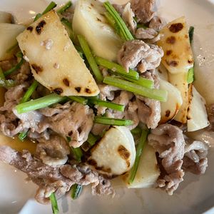 みわの作ってみた!投稿(ごはんがすすむ♩豚バラ肉とかぶのうま塩炒め)