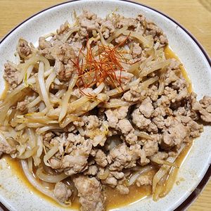 ナムディの作ってみた!投稿(【ピリ辛肉味噌もやし】炒めるだけ！)