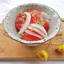 トマトと新玉ねぎのマリネ