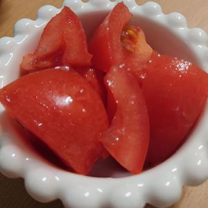 まゆのの作ってみた!投稿(切って和えるだけ♡『トマトのオリーブオイルサラダ』)
