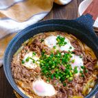 フライパンで熱々を食卓に！牛すきの落としたまご煮