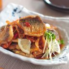 作り置きにも◎さっぱり！鯵のレモン南蛮漬け