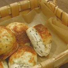 【簡単おうちパン】【トースターで焼けるゴマチーズパン