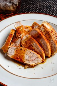 旨くて！簡単！ヘルシー！【鶏むね肉のバタポンステーキ】