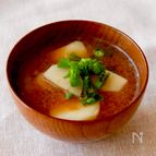 【里芋の味噌汁】