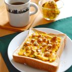 かぼちゃとクリームチーズのはちみつトースト。くるみも飾って！