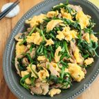 すき焼のたれが決め手！豚肉とニラのふわふわ玉子