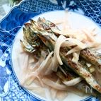 焼きししゃもの甘酢しょうが浸し