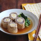 うずらと牛肉の揚げ巻き煮。