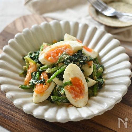 ほうれん草と半熟たまごの胡麻和え